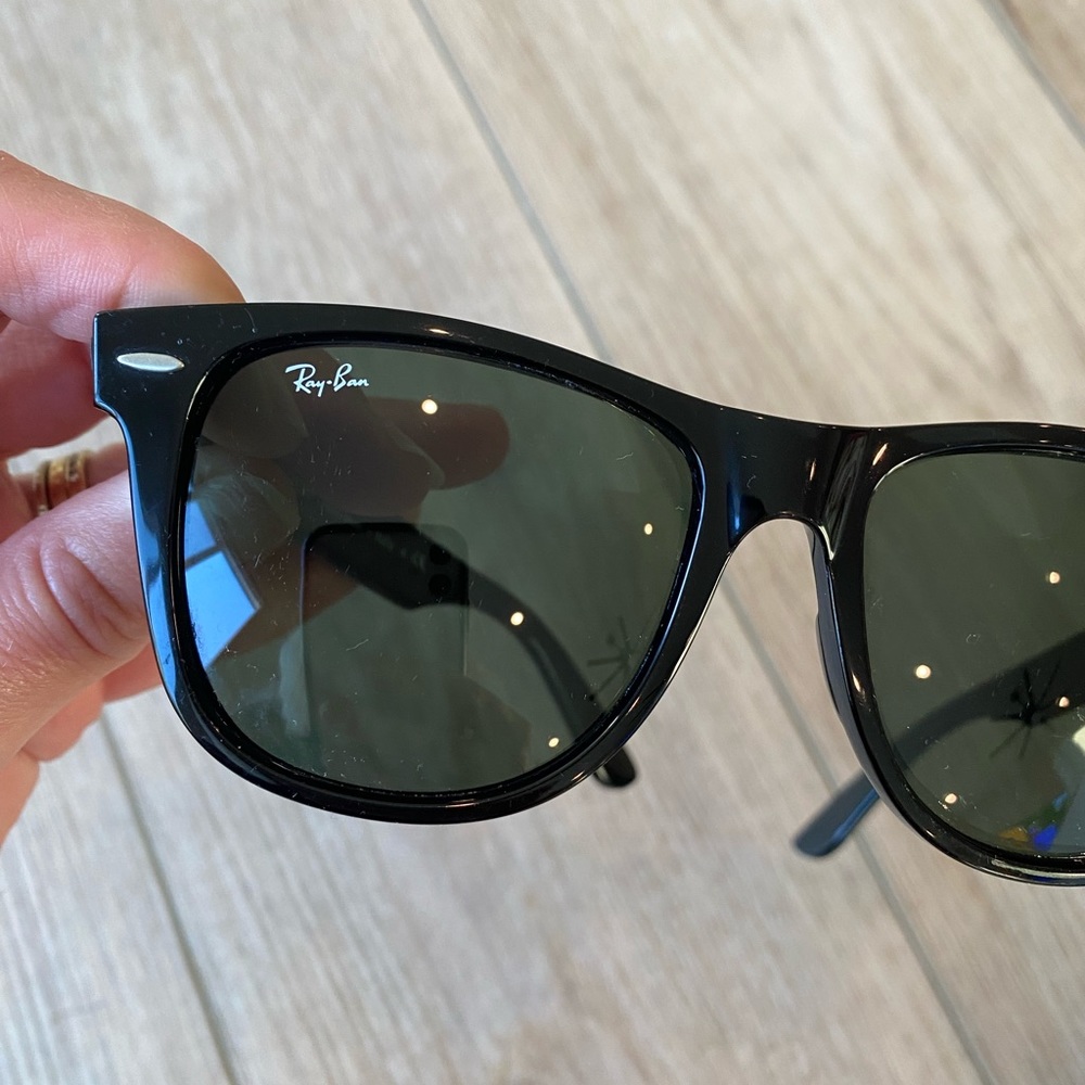 Ray Ban wayfarer sunglasses style RB 2140 polarized